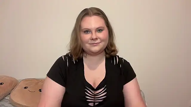 Snapshot of BriannaFlirty chatting on November 2, 2025, 7:08 pm BriannaFlirty online show from November 2, 2025, 7:08 pm