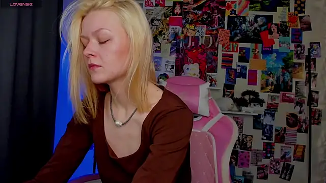 Snapshot of Callista_a chatting on November 11, 2025, 11:27 am Callista a online show from November 11, 2025, 11:27 am