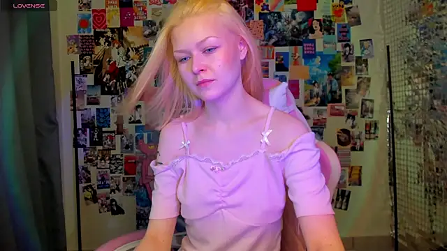 Snapshot of Callista_a chatting on October 27, 2025, 11:11 am Callista a online show from October 27, 2025, 11:11 am