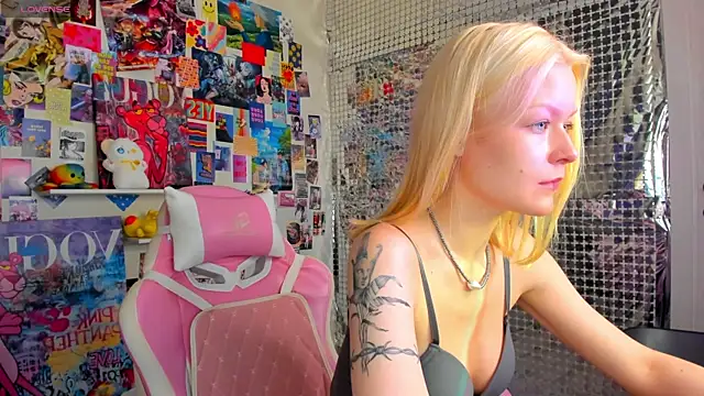 Snapshot of Callista_a chatting on October 29, 2025, 11:09 am Callista a online show from October 29, 2025, 11:09 am