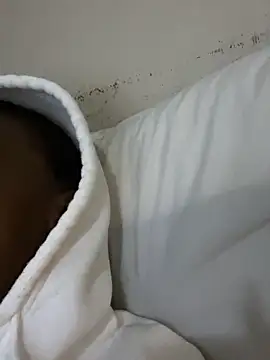 Snapshot of Sirah1 chatting on March 8, 2026, 8:23 pm Sirah1 online show from March 8, 2026, 8:23 pm