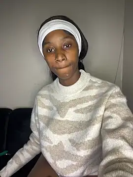 Snapshot of Sirah1 chatting on March 25, 2026, 9:35 pm Sirah1 online show from March 25, 2026, 9:35 pm