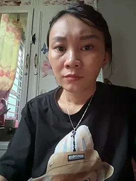 Ami-mi00 online show from October 7, 2025, 5:08 am
