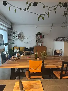 Snapshot of MiraLuna chatting on November 5, 2025, 7:11 am MiraLuna online show from November 5, 2025, 7:11 am