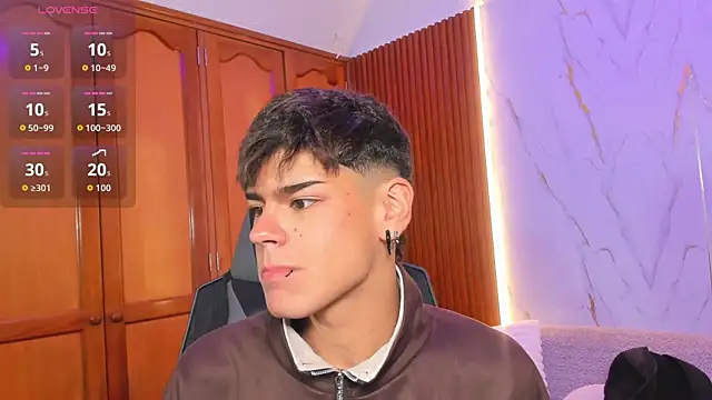 kevienmiet online show from October 20, 2025, 12:06 pm