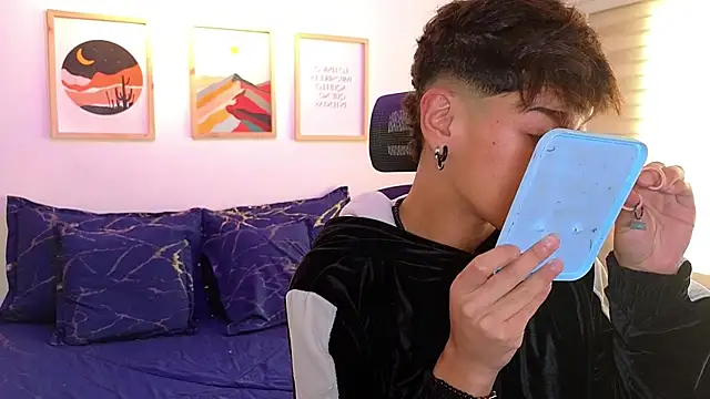 kevienmiet online show from October 19, 2025, 12:08 pm