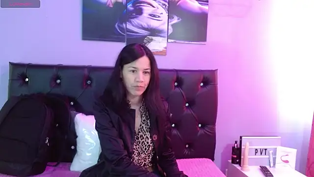 Jazmin ny online show from October 24, 2025, 1:43 pm