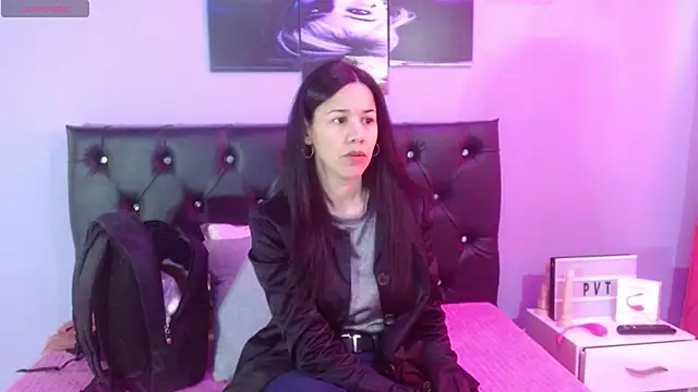 Jazmin ny online show from October 27, 2025, 2:07 pm