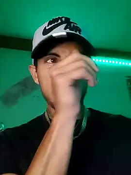 Snapshot of Alixkil chatting on October 19, 2025, 5:59 pm Alixkil online show from October 19, 2025, 5:59 pm