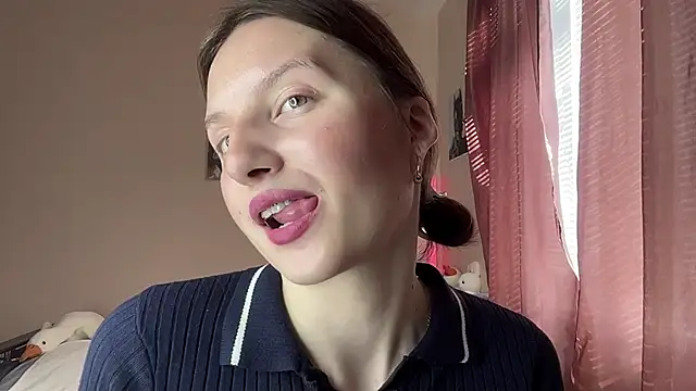 JanellHousen online show from June 11, 2026, 5:15 am