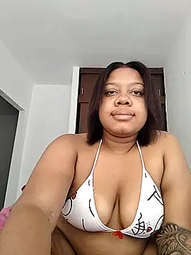 KATALLEYA BIGASS online show from October 6, 2025, 9:04 pm