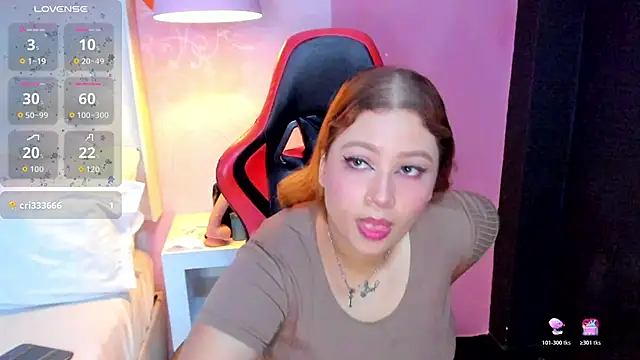 LunaaDuque online show from November 4, 2025, 6:55 pm