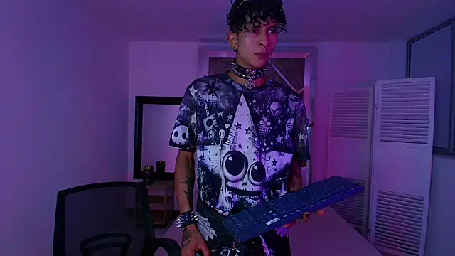 Maximo king online show from October 3, 2025, 3:09 am