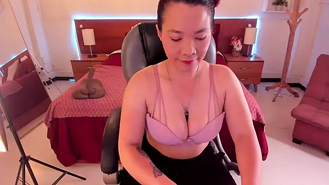 Mafe Kailina online show from May 1, 2026, 7:41 pm