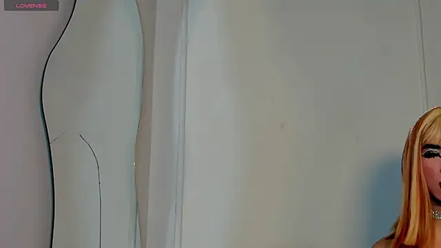 luxuryheaven 8 online show from November 11, 2025, 3:34 am