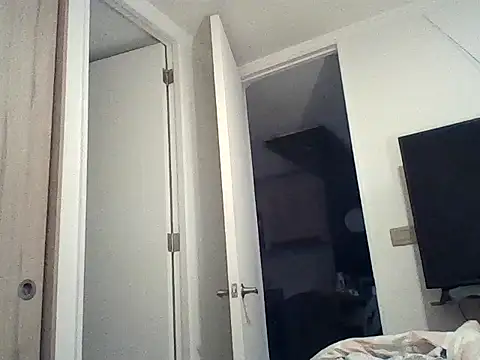 Bren033 online show from November 17, 2025, 11:31 pm