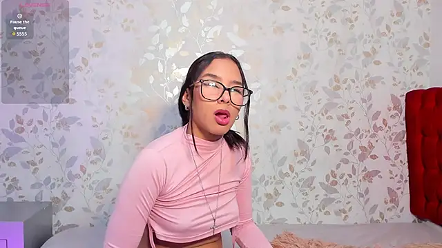 Snapshot of Luciaoregon chatting on November 7, 2025, 1:26 pm Luciaoregon online show from November 7, 2025, 1:26 pm