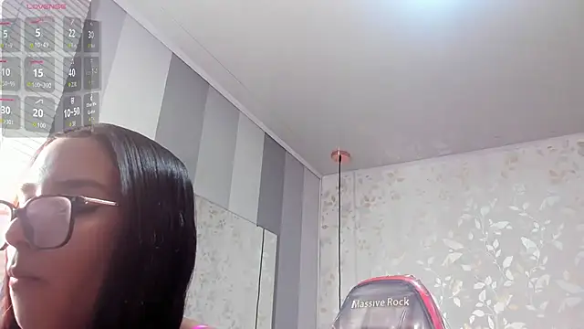 Snapshot of Luciaoregon chatting on December 4, 2025, 12:48 pm Luciaoregon online show from December 4, 2025, 12:48 pm