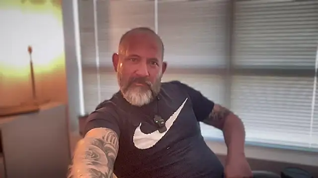 fuckadilf online show from May 3, 2026, 2:53 pm