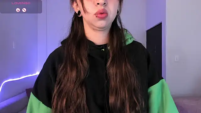 Snapshot of Scarlett__Cooper__ chatting on October 28, 2025, 12:15 pm Scarlett Cooper online show from October 28, 2025, 12:15 pm