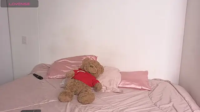 peach heart online show from October 28, 2025, 3:22 pm