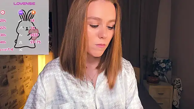 Snapshot of TienKnous chatting on October 25, 2025, 7:03 pm TienKnous online show from October 25, 2025, 7:03 pm