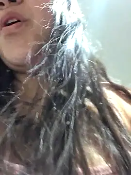 Khloekiss online show from November 9, 2025, 1:42 am