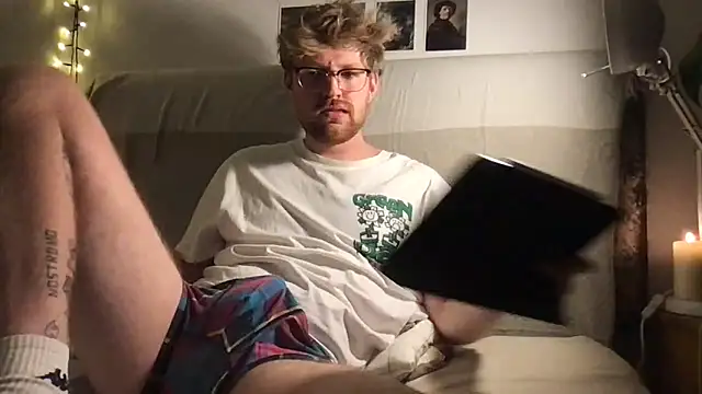 Angus80085 online show from November 13, 2025, 9:40 pm