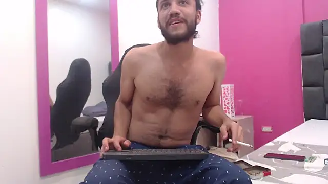 Juan FelipeX01 online show from November 12, 2025, 4:33 pm