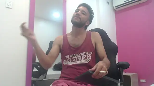 Juan FelipeX01 online show from October 17, 2025, 3:32 am