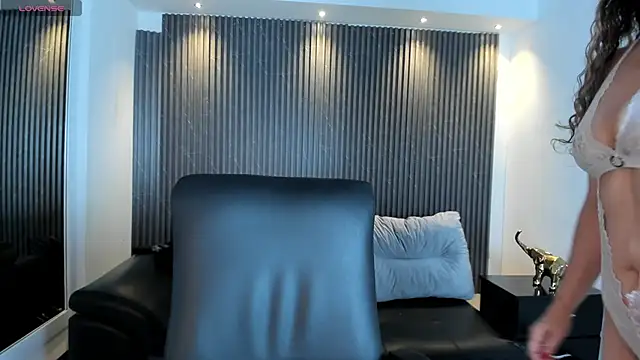 Snapshot of VenusCooper chatting on October 23, 2025, 7:34 pm VenusCooper online show from October 23, 2025, 7:34 pm