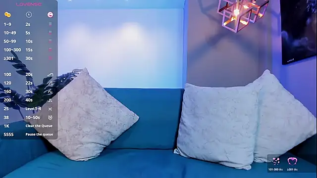 VenusCooper online show from February 20, 2026, 8:11 pm