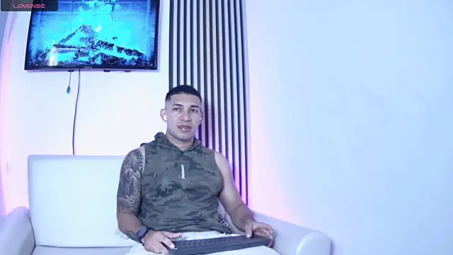 Snapshot of venedic_bull chatting on November 30, 2025, 3:40 am venedic bull online show from November 30, 2025, 3:40 am