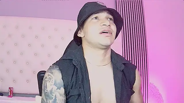 Snapshot of venedic_bull chatting on October 13, 2025, 6:37 am venedic bull online show from October 13, 2025, 6:37 am