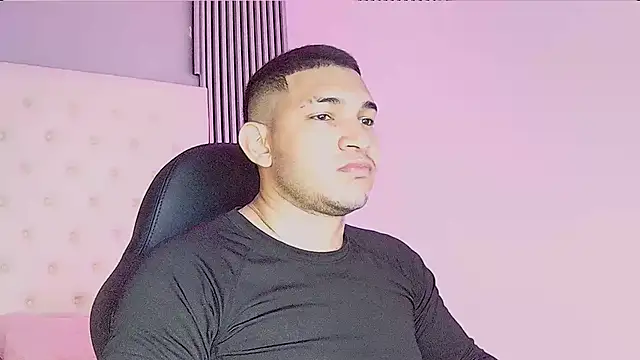 Snapshot of venedic_bull chatting on October 15, 2025, 8:17 pm venedic bull online show from October 15, 2025, 8:17 pm