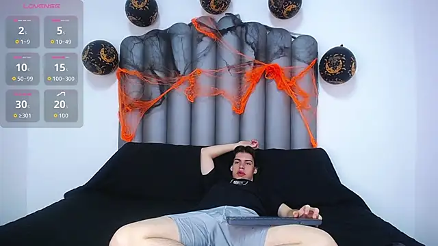 Lucian grey online show from October 16, 2025, 4:21 am