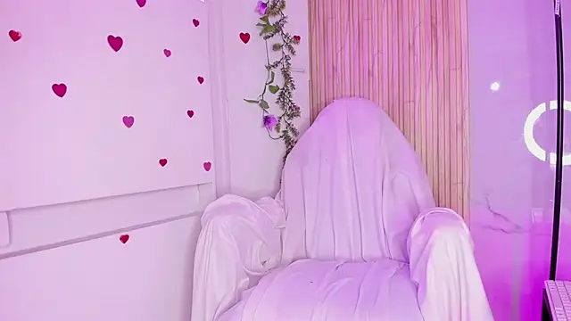 Snapshot of cloemorningstar chatting on December 14, 2025, 6:24 pm cloemorningstar online show from December 14, 2025, 6:24 pm