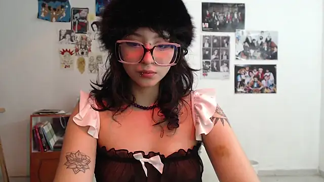 Lia Carter  online show from May 11, 2026, 11:35 pm