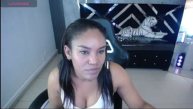 Snapshot of kamala_a chatting on October 10, 2025, 3:40 am kamala a online show from October 10, 2025, 3:40 am