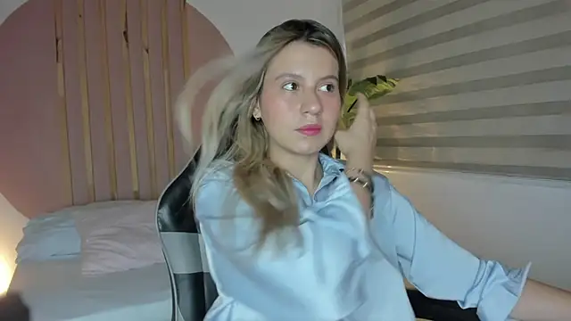 mia curry online show from October 15, 2025, 7:11 pm