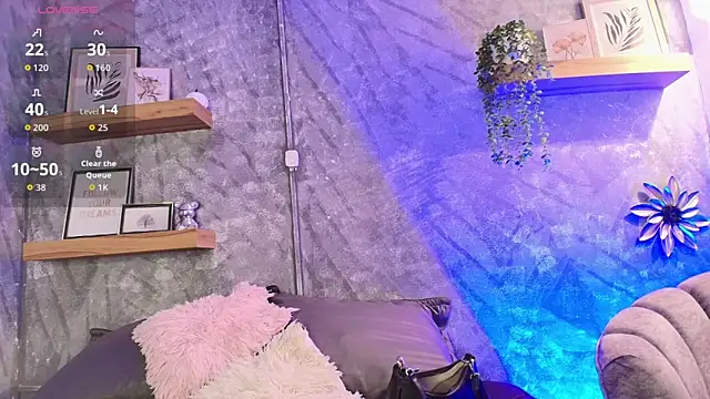 Nikolbrice online show from February 2, 2026, 7:13 pm