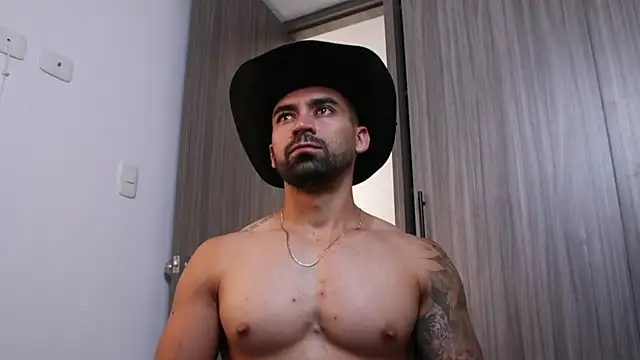 Snapshot of SOY_MIKE chatting on November 26, 2025, 1:00 pm SOY MIKE online show from November 26, 2025, 1:00 pm