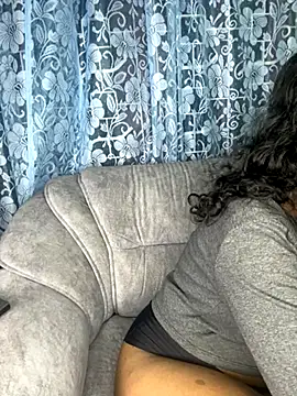 Snapshot of SukiyamaAsia chatting on November 1, 2025, 5:51 pm SukiyamaAsia online show from November 1, 2025, 5:51 pm