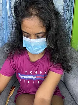 Snapshot of SukiyamaAsia chatting on November 12, 2025, 8:29 am SukiyamaAsia online show from November 12, 2025, 8:29 am