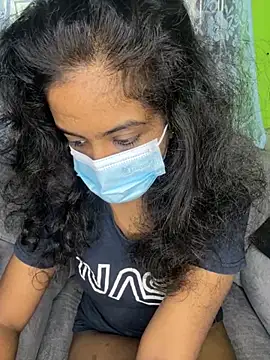 Snapshot of SukiyamaAsia chatting on November 28, 2025, 7:30 am SukiyamaAsia online show from November 28, 2025, 7:30 am