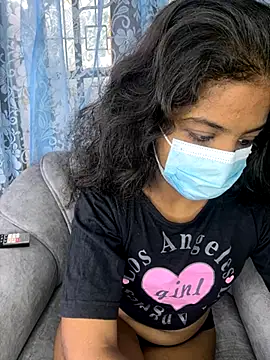 Snapshot of SukiyamaAsia chatting on November 6, 2025, 7:01 am SukiyamaAsia online show from November 6, 2025, 7:01 am