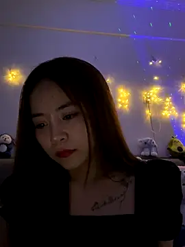 jun-xinh09 online show from September 30, 2025, 3:45 am