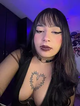 Hinatamoon  online show from February 5, 2026, 5:36 am