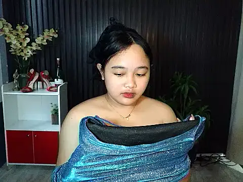 UrFavouriteCravings online show from November 17, 2025, 12:47 am