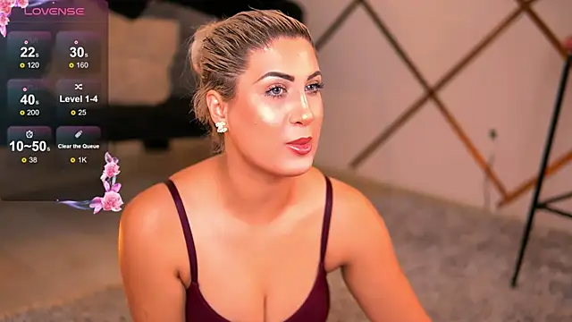 Snapshot of AuroraSins chatting on November 21, 2025, 4:44 am AuroraSins online show from November 21, 2025, 4:44 am